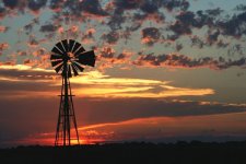 OklahomaWindmill-b.jpg