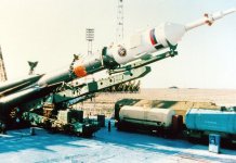 soyuz-tm-17_rollout.jpg