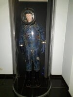 scale_2400.jpg