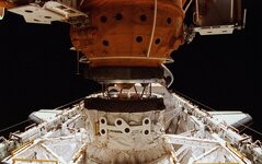 sts76dock.jpg