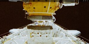 sts76dock1.jpg