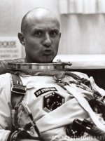 S340143-Gemini_6_astronaut,_Thomas_Stafford-SPL.jpg