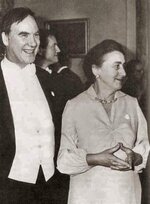 Sergej-i-Tatyana-Kapicy-v-Stokgolme-na-prisuzhdenii-P.L.-Kapice-Nobelevskoj-premii-po-fizike.-...jpg