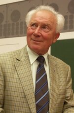 Sigmund_Jähn_Portrait_TU_Berlin.jpg