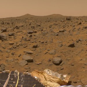 Mars rover Spirit, picture of when it first landed on the surface.