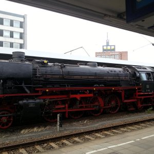Steam engine in Brunswick station. Shortly before departing.