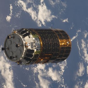 HTV 1 approaches ISS
